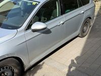 Gebraucht VW Passat Trendline 150 PS (110 kW) 2016 Silber Kombi