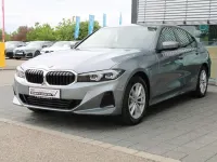 Gebraucht BMW 320 184 PS (135 kW) 2025 Skyscraper grau metallic Limousine