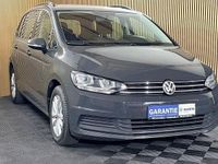 Gebraucht VW Touran Comfortline 150 PS (110 kW) 2019 Grau Van / Kleinbus