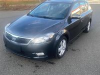 Usado Kia Ceed 128 HP (94 kW) 2011 Cinzento Citadino