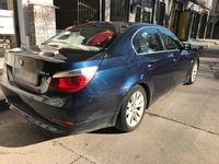 Gebraucht BMW 530 236 PS (173 kW) 2005 Blau Limousine