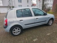 Gebraucht Renault Clio II 90 PS (66 kW) 2002 Silber Kleinwagen