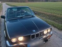 Gebraucht BMW 320 129 PS (94 kW) 1988 Schwarz Cabrio