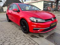 Gebraucht VW Golf VII 116 PS (85 kW) 2019 Rot Limousine