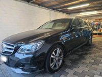 Gebraucht Mercedes E400 Avantgarde 333 PS (244 kW) 2013 Schwarz Limousine