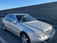 Gebraucht Mercedes E220 Elegance 150 PS (110 kW) 2004 Silber Limousine