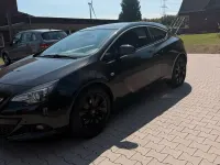 Gebraucht Opel Astra GTC 165 PS (121 kW) 2013 Schwarz Coupé