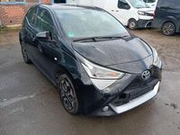 Gebraucht Toyota Aygo Team 72 PS (52 kW) 2019 Schwarz Kleinwagen