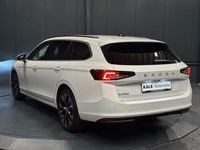 Gebraucht Skoda Superb Selection 150 PS (110 kW) 2024 Purity weiss Kombi