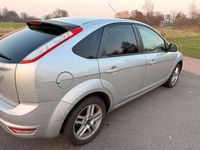 Second-hand Ford Focus 101 CP (74 kW) 2009 Argintiu Berlinǎ