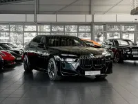 Gebraucht BMW M760e Performance 381 PS (280 kW) 2025 Schwarz Limousine