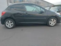 Gebraucht Peugeot 207 Urban Move 73 PS (53 kW) 2008 Schwarz Limousine