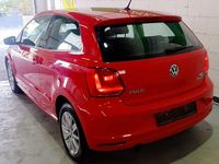 Gebraucht VW Polo Comfortline 90 PS (66 kW) 2016 Rot Kleinwagen
