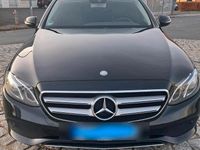 Gebraucht Mercedes E220 194 PS (142 kW) 2016 Schwarz Limousine