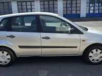 Gebraucht Ford Fiesta Ambiente 69 PS (50 kW) 2007 Polarsilber metallic Kleinwagen