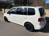 Gebraucht VW Touran Highline 105 PS (77 kW) 2011 Weiß Van / Kleinbus