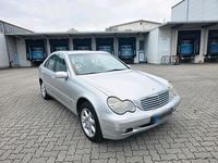 Gebraucht Mercedes C220 143 PS (105 kW) 2001 Silber Limousine