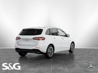 Gebraucht Mercedes B200 Progressive 163 PS (119 kW) 2024 Unilack polarweiß Van / Kleinbus