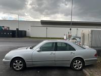 Second-hand Mercedes E200 163 CP (119 kW) 2001 Berlinǎ