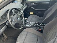 Gebraucht BMW 320 150 PS (110 kW) 1998 Silber Limousine