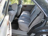 Gebraucht Mercedes E500 252 PS (185 kW) 1988 Blau Limousine