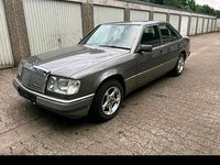 Gebraucht Mercedes E230 136 PS (100 kW) 1989 Beige Limousine
