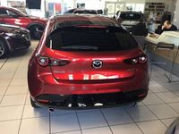 Neu Mazda 3 140 PS (102 kW) 2025 Rot Limousine