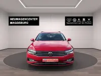 Gebraucht VW Passat Business 122 PS (89 kW) 2023 Tornadorot Kombi