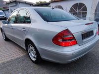 Gebraucht Mercedes E200 122 PS (89 kW) 2004 Brillantsilber  metalliclack Limousine