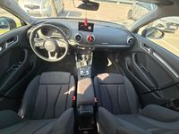 Gebraucht Audi A3 Sport 116 PS (85 kW) 2018 Blau Limousine