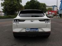 Gebraucht Ford Mustang Mach-E Standard Range 197 kW (269 PS) 2022 Weiß SUV