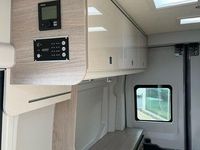 Gebraucht Ford Transit Nugget 131 PS (96 kW) 2024 Grey matter