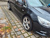 Gebraucht Opel Astra Edition 140 PS (102 kW) 2013 Schwarz Limousine