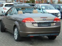 Gebraucht Ford Focus Cabriolet Titanium 145 PS (106 kW) 2008 Braun Cabrio