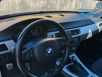 Gebraucht BMW 320 170 PS (125 kW) 2008 Schwarz Kombi