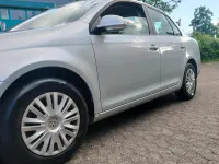 Gebraucht VW Jetta 101 PS (74 kW) 2010 Silber Limousine