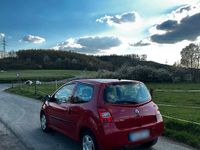 Second-hand Renault Twingo 76 CP (55 kW) 2009 Roșu Hatchback