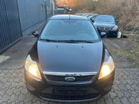 Gebraucht Ford Focus 90 PS (66 kW) 2010 Pantherschwarz metallic Kombi