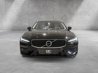 Gebraucht Volvo V60 Momentum 197 PS (144 kW) 2021 Schwarz Kombi