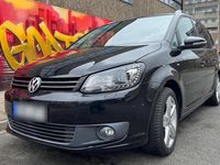 Gebraucht VW Touran Cup 105 PS (77 kW) 2014 Schwarz Van / Kleinbus