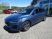 Gebraucht Ford Focus ST-Line 155 PS (114 kW) 2023 Chromablau (metallic) Kombi