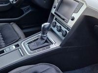 Gebraucht VW Passat 190 PS (139 kW) 2017 Grau Kombi