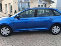 Gebraucht Skoda Rapid 105 PS (77 kW) 2013 Raceblau metallic Kleinwagen