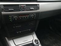 Gebraucht BMW 320 150 PS (110 kW) 2005 Schwarz Limousine