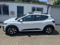 Gebraucht Dacia Sandero Comfort 101 PS (74 kW) 2021 Gletscherweiss SUV