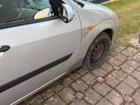 Used Ford Focus 90 HP (66 kW) 2004 Grey Estate