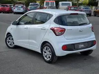 Gebraucht Hyundai i10 Trend 87 PS (63 kW) 2017 Weiß Kleinwagen