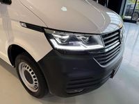 Gebraucht VW Transporter 150 PS (110 kW) 2021 Candyweiss Van