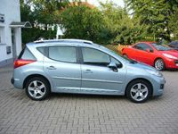 Gebraucht Peugeot 207 Premium 120 PS (88 kW) 2012 Blau metallic Kombi