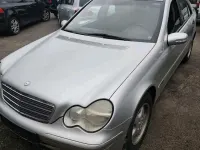 Gebraucht Mercedes 220 143 PS (105 kW) 2000 Silber Limousine